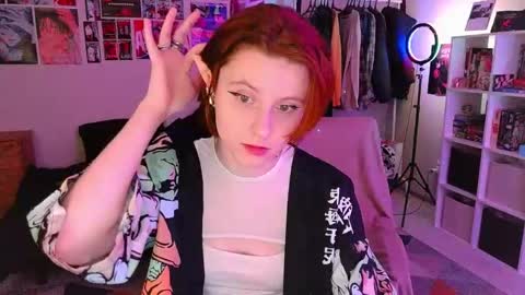 Snapshot of hua_lian chatting on February 2026 02:23:02 PM Alice online show from February 2026 02:23:02 PM