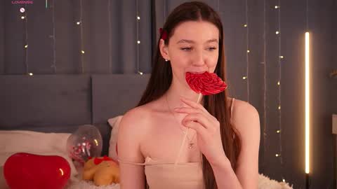 Diane online show from February 2026 08:11:01 AM