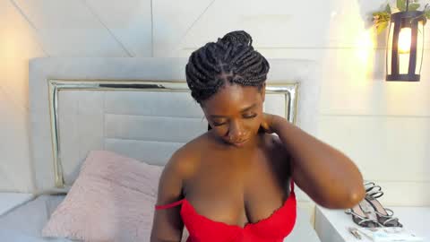 Snapshot of huddah_cam chatting on January 2025 02:36:01 PM huddah online show from January 2025 02:36:01 PM