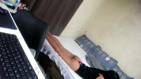 Snapshot of hugcock69_precious chatting on February 2025 03:24:02 PM Precious online show from February 2025 03:24:02 PM