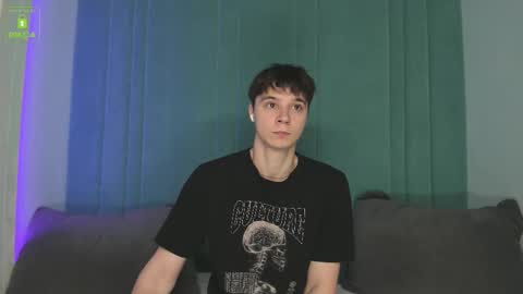 Snapshot of hugebangins_ chatting on October 2025 10:13:01 AM ANTHONY online show from October 2025 10:13:01 AM