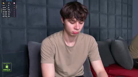 Snapshot of hugebangins_ chatting on November 2025 04:23:02 AM ANTHONY online show from November 2025 04:23:02 AM