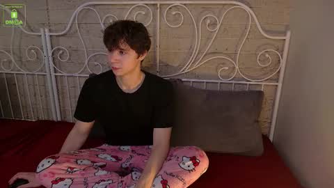 Snapshot of hugebangins_ chatting on November 2025 04:26:02 AM ANTHONY online show from November 2025 04:26:02 AM