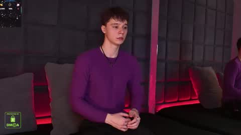 Snapshot of hugebangins_ chatting on December 2025 03:29:01 PM ANTHONY online show from December 2025 03:29:01 PM