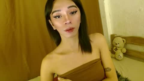 Cara online show from January 2025 10:19:01 PM