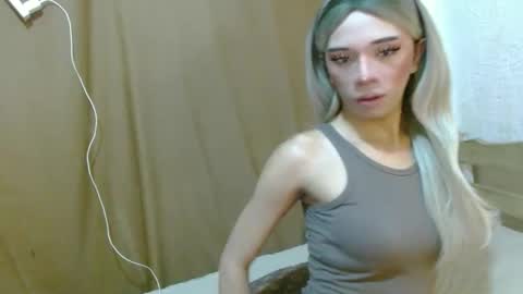 Cara online show from October 2025 02:34:01 AM