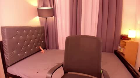 hugecock_pretty714250 online show from November 2025 04:39:01 PM