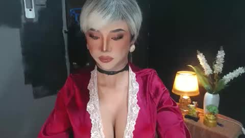 Christine online show from April 2026 06:34:01 PM