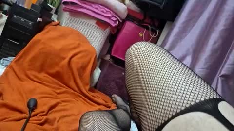 Snapshot of hugedick2469 chatting on December 2024 01:02:01 AM hugedick2469 online show from December 2024 01:02:01 AM