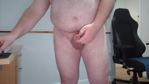Snapshot of huggie_bear69 chatting on May 2026 09:25:01 AM Huggie Bear online show from May 2026 09:25:01 AM