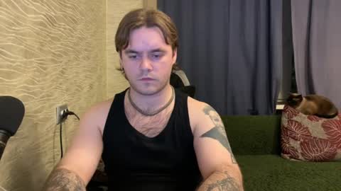 Snapshot of hugo__brad chatting on April 2026 07:20:01 PM Hugo online show from April 2026 07:20:01 PM