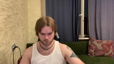 Snapshot of hugo__brad chatting on May 2026 11:21:01 PM Hugo online show from May 2026 11:21:01 PM
