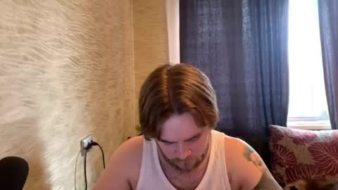 Snapshot of hugo__brad chatting on June 2026 11:34:01 AM Hugo online show from June 2026 11:34:01 AM