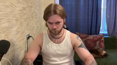 Snapshot of hugo__brad chatting on June 2026 06:51:02 PM Hugo online show from June 2026 06:51:02 PM