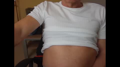 hundeleine online show from February 2025 10:07:01 AM