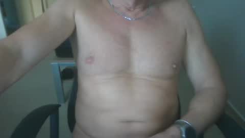 hundeleine online show from November 2025 03:01:02 PM