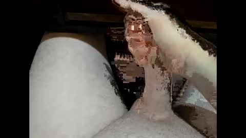 hung_mac0 online show from February 2026 02:45:01 PM