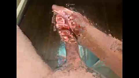 hung_mac0 online show from May 2026 12:40:01 AM