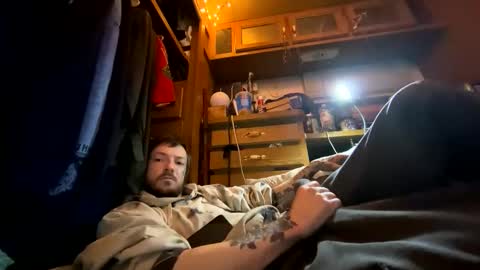 Snapshot of hungcocklg chatting on December 2025 01:21:02 AM hungcocklg online show from December 2025 01:21:02 AM