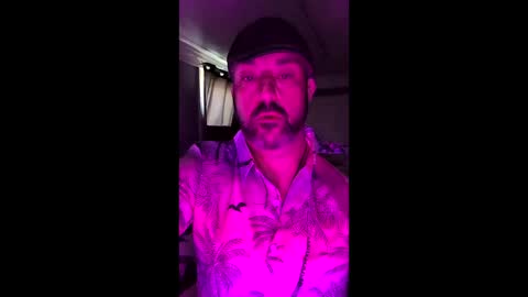 hungitalian40 online show from April 2026 12:38:01 PM