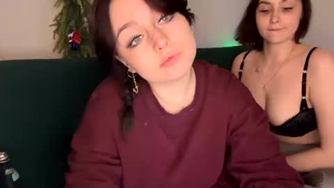 Snapshot of hungry_bunnyyyy chatting on December 2024 09:15:01 PM Evelyn online show from December 2024 09:15:01 PM