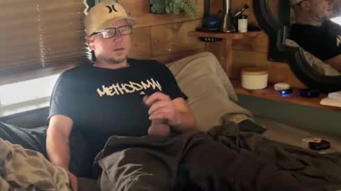 HuingsingleDad79 online show from December 2024 07:27:02 PM