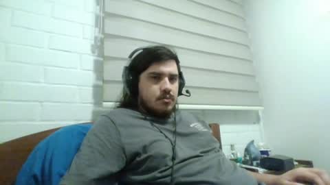 Snapshot of hungweeb chatting on April 2026 01:15:01 AM Rod online show from April 2026 01:15:01 AM