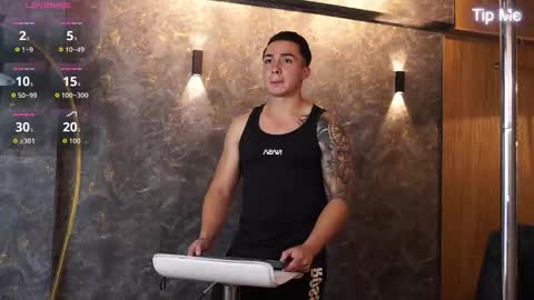 hunk_ryan online show from December 2025 01:27:01 PM