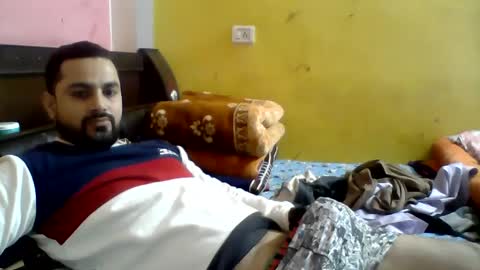 Snapshot of hunkster102 chatting on February 2025 06:01:02 AM hunkster102 online show from February 2025 06:01:02 AM