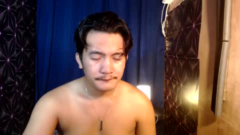 hunkylloyd online show from December 2024 09:01:01 PM