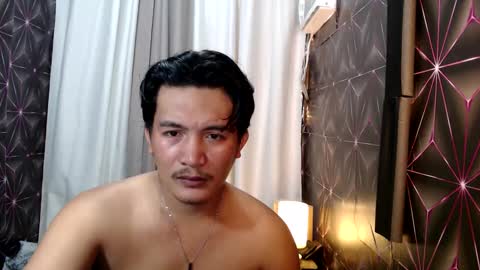 hunkylloyd online show from January 2025 04:32:01 AM