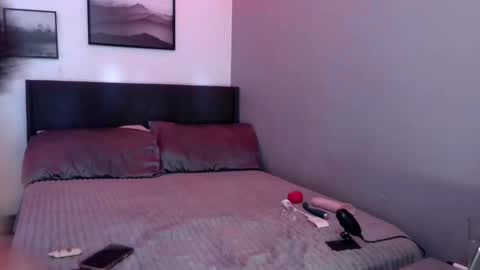 Ivy online show from April 2026 08:43:01 PM