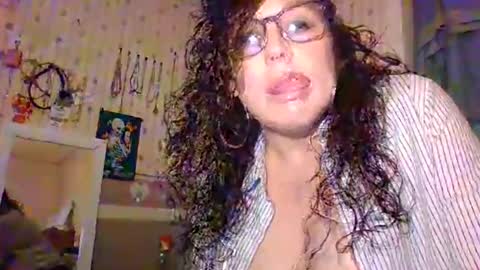 Hunnyshaker online show from November 2025 08:48:02 AM