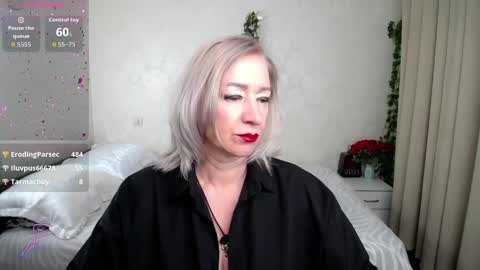 Snapshot of hunters_woman chatting on May 2026 07:06:01 AM Irena online show from May 2026 07:06:01 AM
