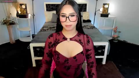 HELLO HANNAH IS BACK online show from November 2025 01:30:01 AM