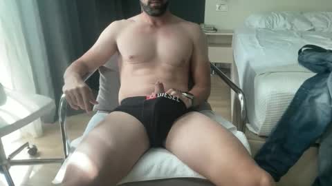 Snapshot of huracan01 chatting on September 2025 10:05:01 AM huracan01 online show from September 2025 10:05:01 AM