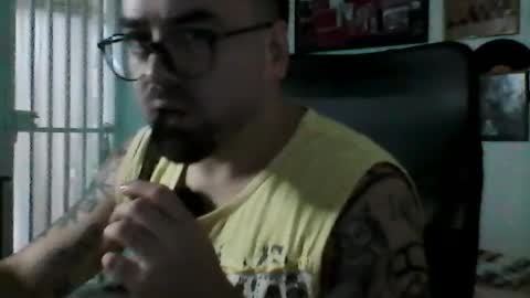 Snapshot of hurtadodirector chatting on June 2026 04:47:01 AM hurtadodirector online show from June 2026 04:47:01 AM