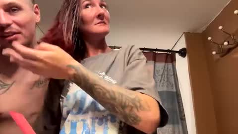 Snapshot of husbandandwife2011 chatting on March 2025 05:55:02 AM husbandandwife2011 online show from March 2025 05:55:02 AM