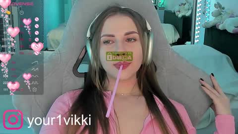 Snapshot of hustleebabyy_vikki chatting on December 2024 07:49:02 AM Vika online show from December 2024 07:49:02 AM