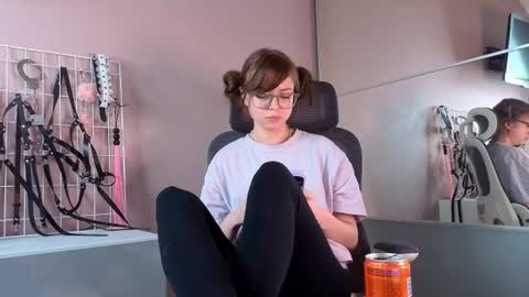 Snapshot of hype_meal_home chatting on June 2026 05:04:02 PM Miley. PVT open i have extra prices on nude show online show from June 2026 05:04:02 PM