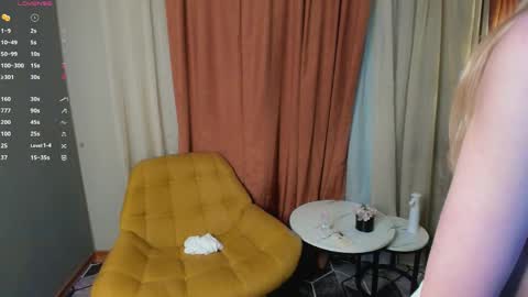 Snapshot of hypno_eyes_babe chatting on May 2026 04:48:02 PM Kate online show from May 2026 04:48:02 PM