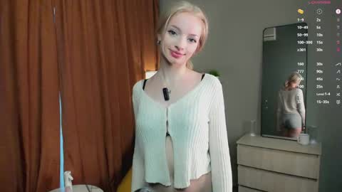 Snapshot of hypno_eyes_babe chatting on May 2026 04:14:02 PM Kate online show from May 2026 04:14:02 PM