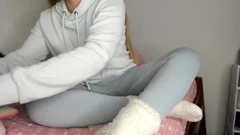 Hyun Joo online show from April 2026 01:32:01 AM