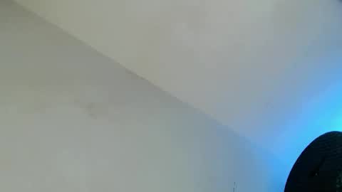 Snapshot of i_love_eula chatting on February 2025 11:23:02 PM cant get you out of my head online show from February 2025 11:23:02 PM