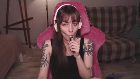 Snapshot of i_love_icecream chatting on November 2025 11:32:02 AM elisabeth online show from November 2025 11:32:02 AM