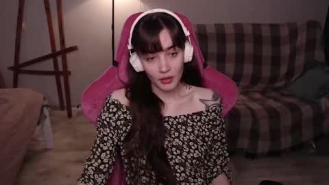 Snapshot of i_love_icecream chatting on November 2025 10:26:02 AM elisabeth online show from November 2025 10:26:02 AM