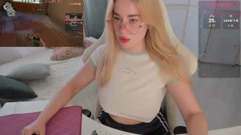 HiI am  EvaPVT is open  online show from April 2026 08:20:01 AM