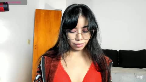 Elizabeth online show from April 2026 12:33:01 AM