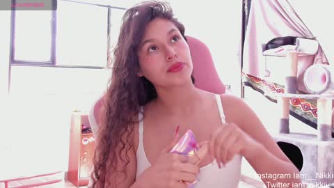 Snapshot of iam_nikki chatting on December 2024 04:43:01 PM On instagram Imm NikkiHelp me reach 100 likes online show from December 2024 04:43:01 PM