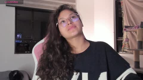 Snapshot of iam_nikki chatting on January 2025 01:56:01 AM On instagram Imm NikkiHelp me reach 100 likes online show from January 2025 01:56:01 AM